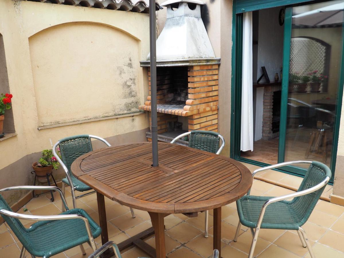 Casa De Nohales Guest House ภายนอก รูปภาพ