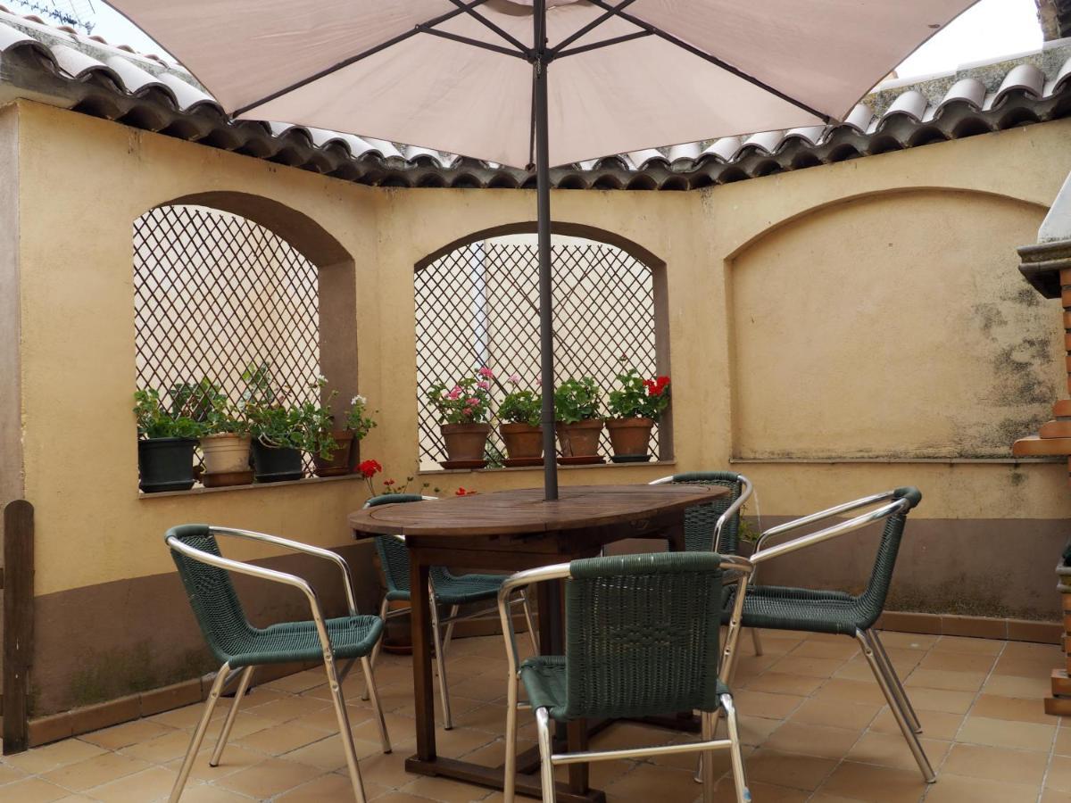Casa De Nohales Guest House ภายนอก รูปภาพ