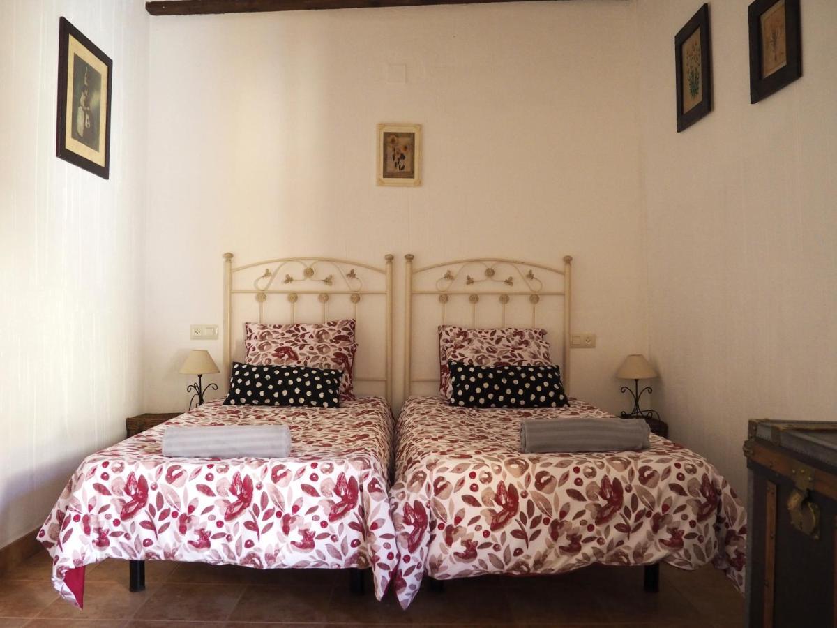 Casa De Nohales Guest House ภายนอก รูปภาพ