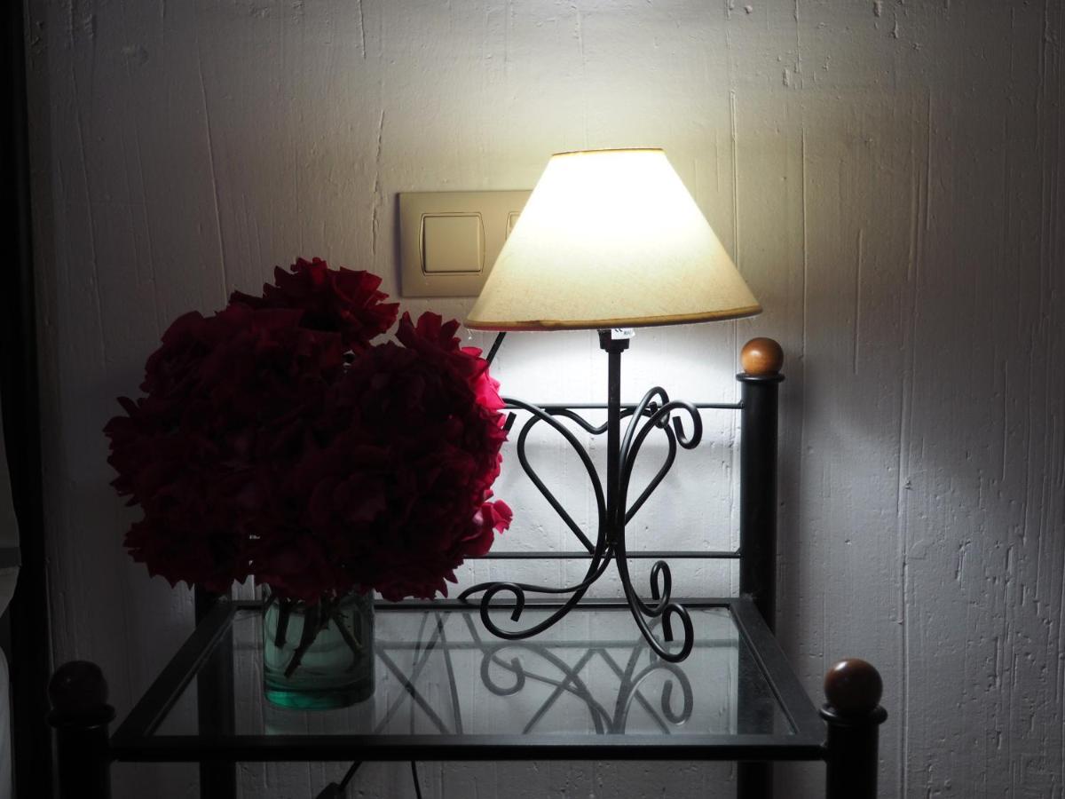 Casa De Nohales Guest House ภายนอก รูปภาพ