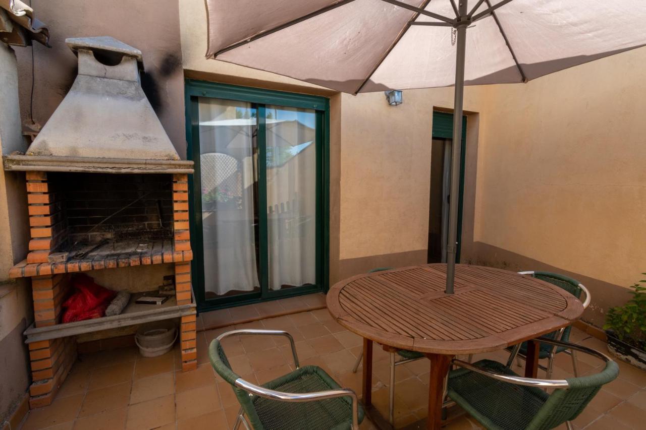 Casa De Nohales Guest House ภายนอก รูปภาพ